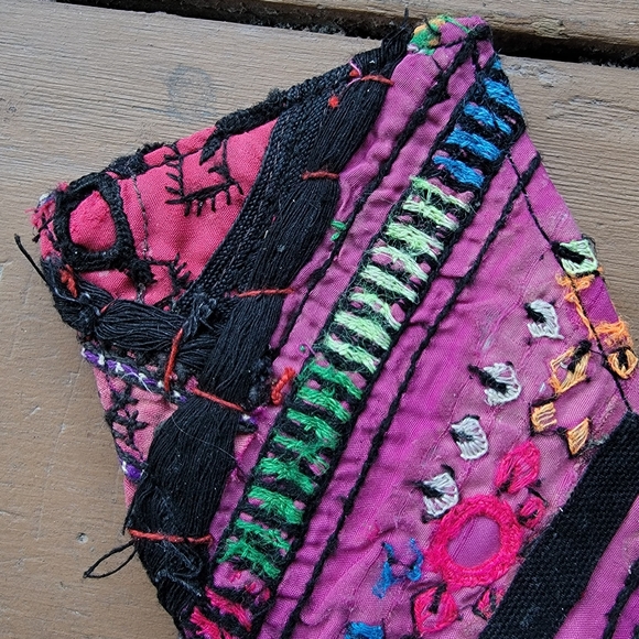 🌎👽 Free People Boho Embroidered Repurposed vtg banjara hippie Wallet card case - Picture 11 of 16